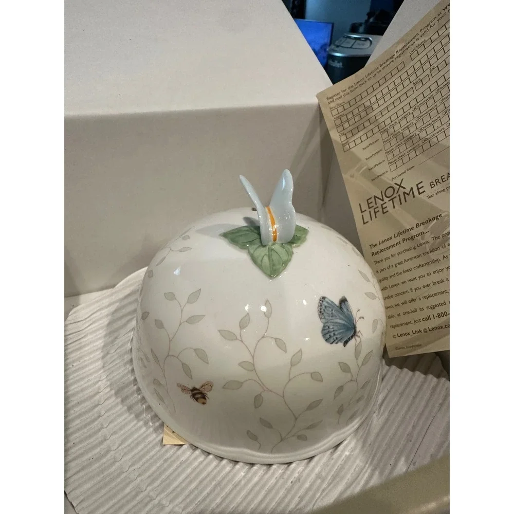 Lenox Butterfly Meadow Covered Round Butter Dish Louise Le Luyer Porcelain White